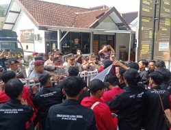 Didemo GMNI Terkait Launching Pilkada Undang Artis Dangdut, KPUD : Sudah Sesuai Tahapan