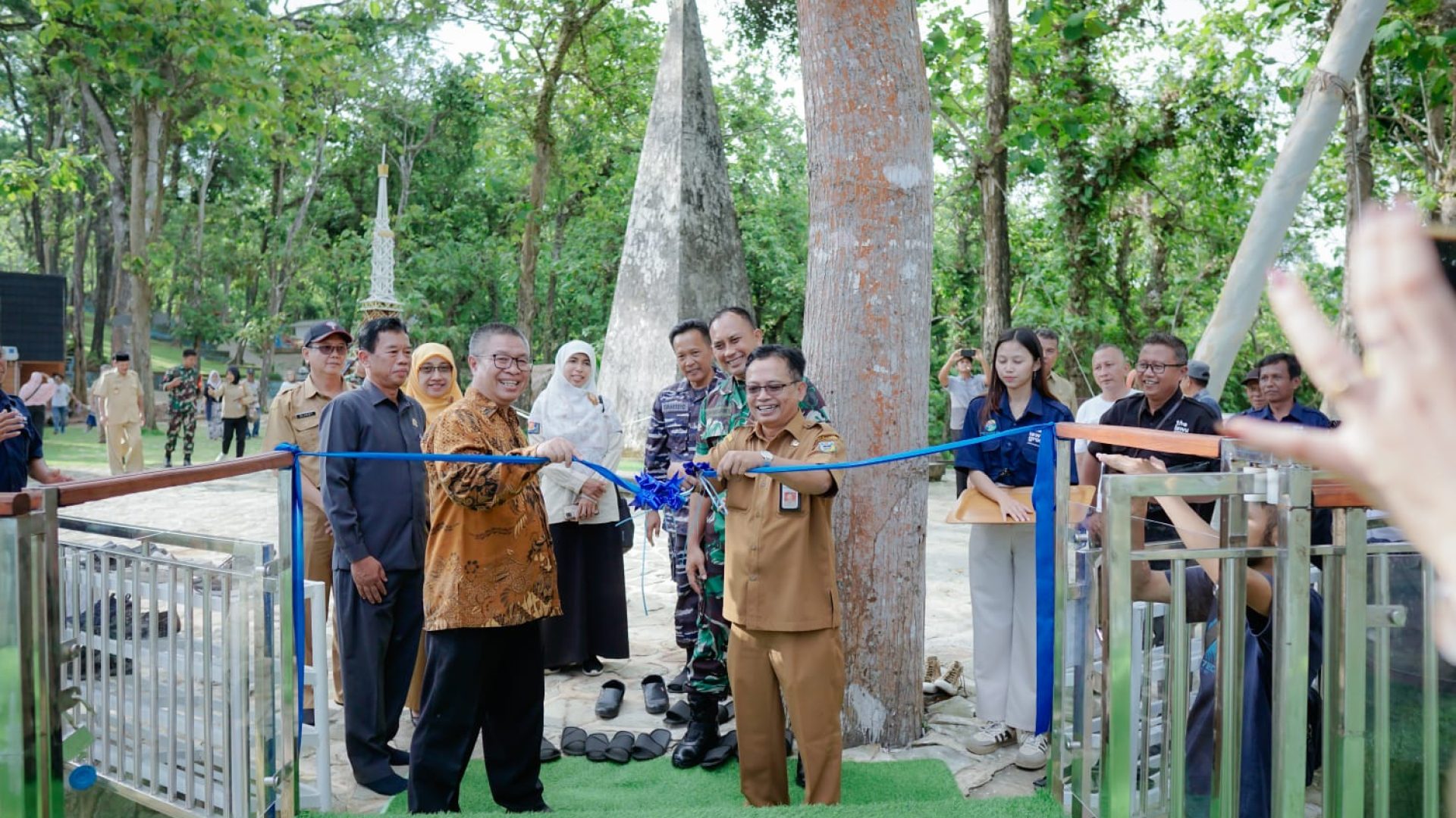 Tarif Promo 10 ribu, Jembatan Kaca Mentari Ocean View Suguhkan Teduhnya Pemandangan Pesisir Pacitan