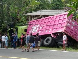 Inalilahi, Dumptruk Angkut Material Menghantam Tebing di Pakis, Sopir Meninggal Dunia